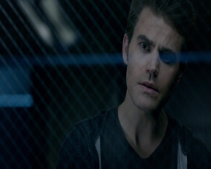 VampireDiaries-dot-nl_VampireDiaries-8x04AnEternityOfMisery0533.jpg