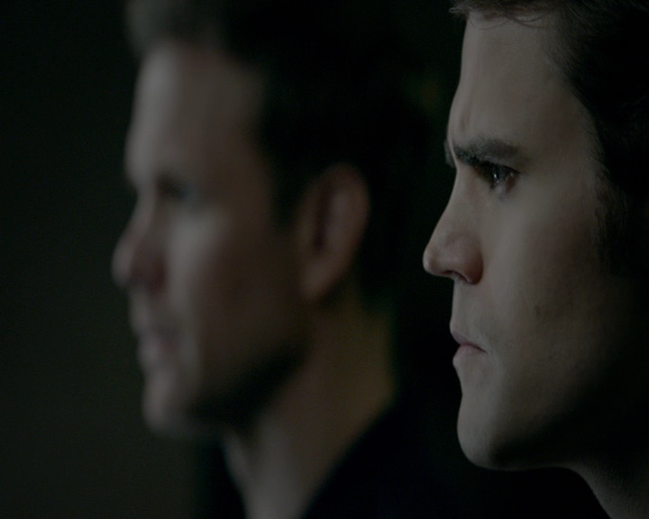 VampireDiaries-dot-nl_VampireDiaries-8x04AnEternityOfMisery0538.jpg