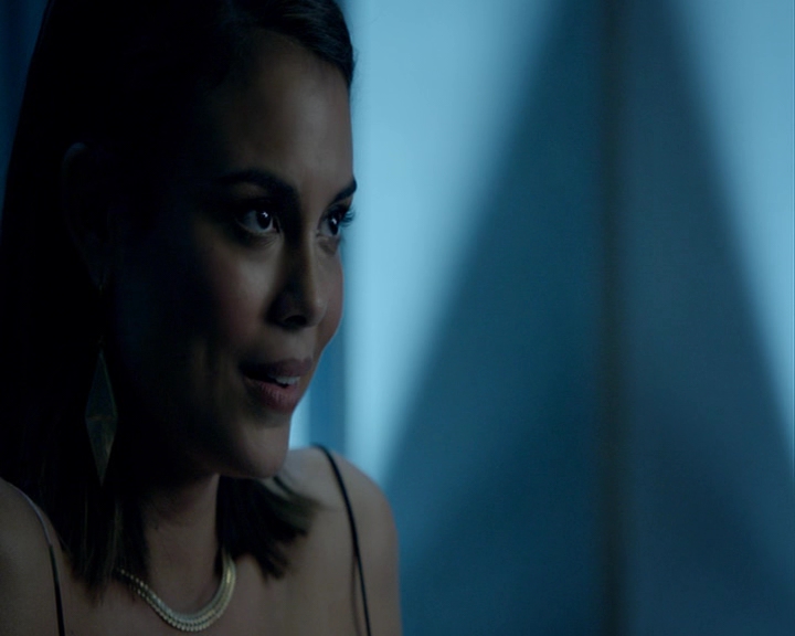 VampireDiaries-dot-nl_VampireDiaries-8x04AnEternityOfMisery0539.jpg