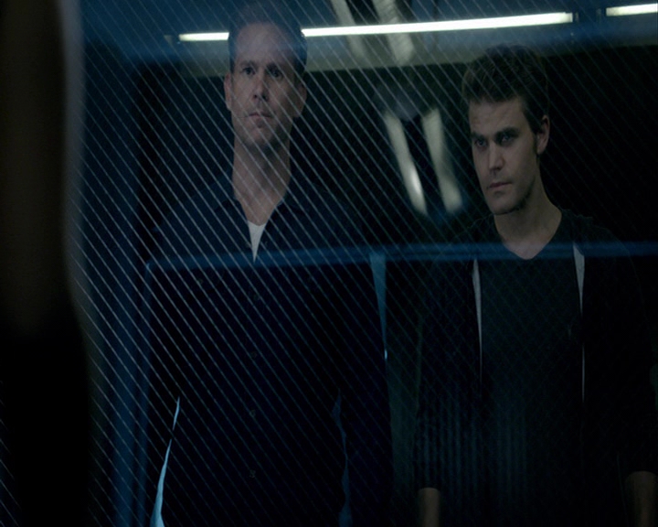 VampireDiaries-dot-nl_VampireDiaries-8x04AnEternityOfMisery0551.jpg