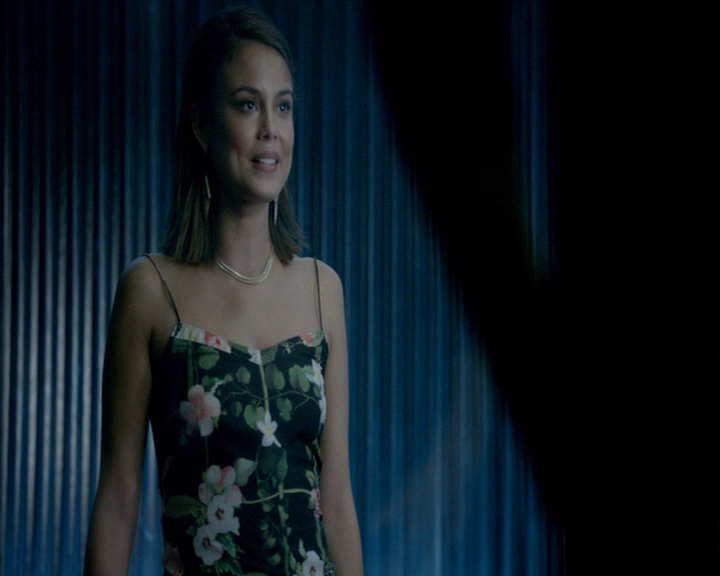 VampireDiaries-dot-nl_VampireDiaries-8x04AnEternityOfMisery0571.jpg