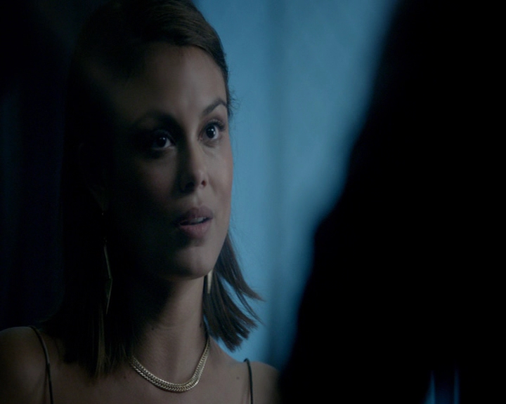 VampireDiaries-dot-nl_VampireDiaries-8x04AnEternityOfMisery0581.jpg