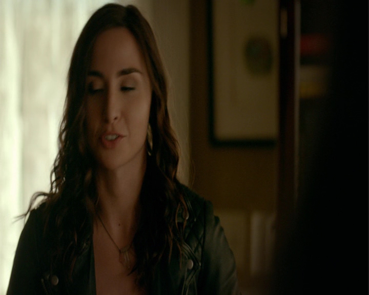 VampireDiaries-dot-nl_VampireDiaries-8x04AnEternityOfMisery0644.jpg