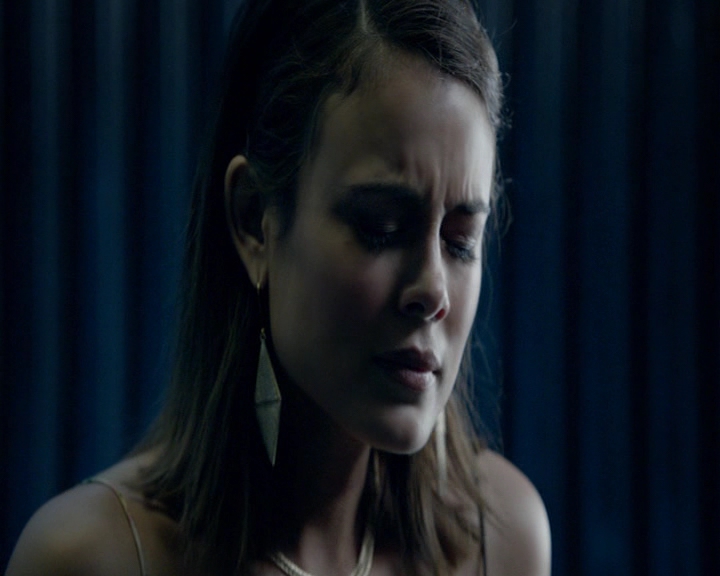 VampireDiaries-dot-nl_VampireDiaries-8x04AnEternityOfMisery0813.jpg