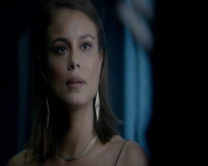 VampireDiaries-dot-nl_VampireDiaries-8x04AnEternityOfMisery0823.jpg