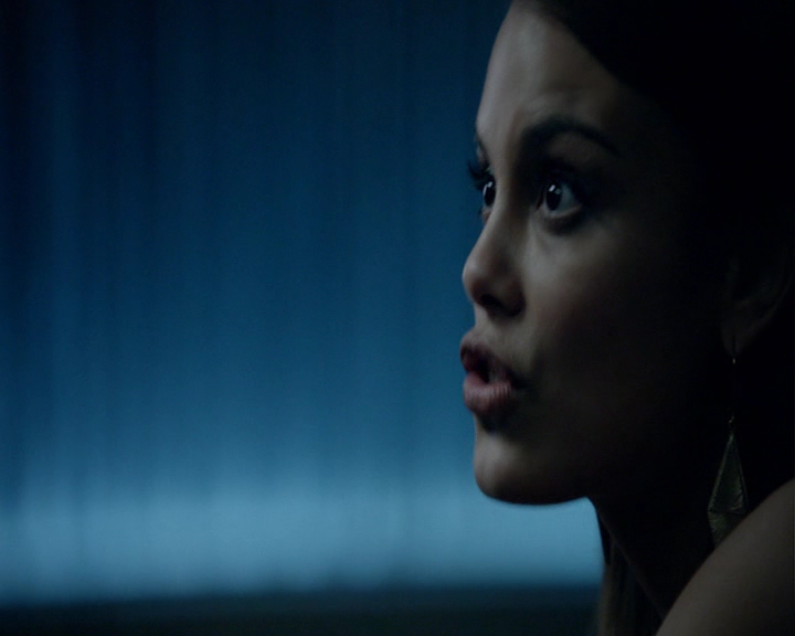 VampireDiaries-dot-nl_VampireDiaries-8x04AnEternityOfMisery0889.jpg