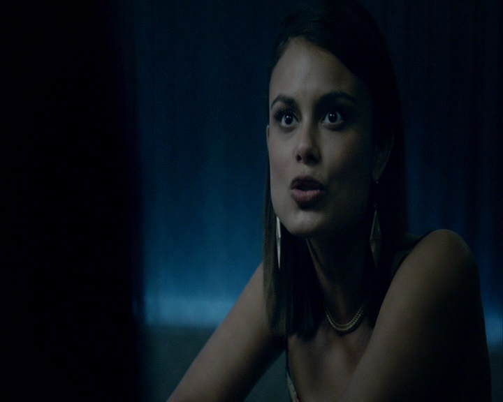 VampireDiaries-dot-nl_VampireDiaries-8x04AnEternityOfMisery0892.jpg