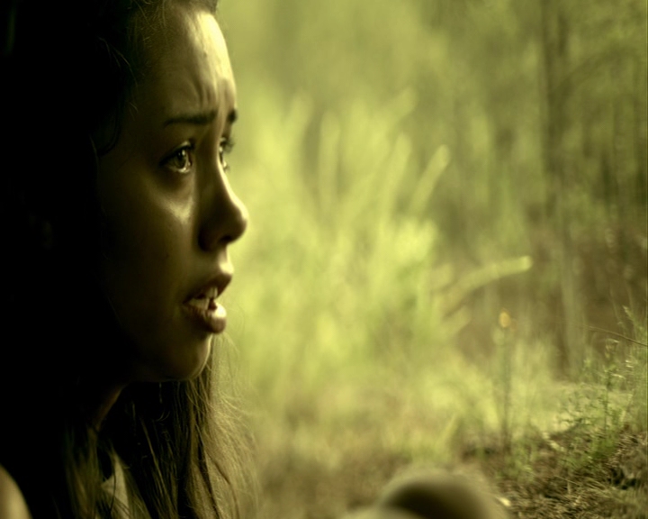 VampireDiaries-dot-nl_VampireDiaries-8x04AnEternityOfMisery0917.jpg