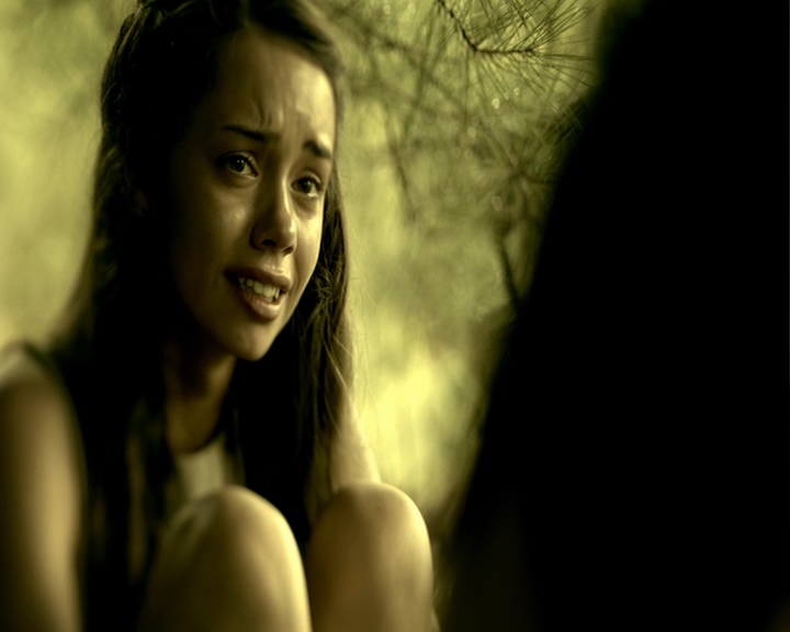 VampireDiaries-dot-nl_VampireDiaries-8x04AnEternityOfMisery0948.jpg