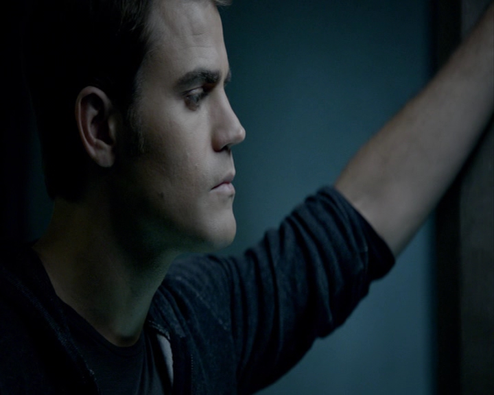 VampireDiaries-dot-nl_VampireDiaries-8x04AnEternityOfMisery0964.jpg