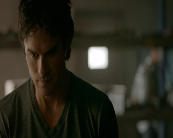 VampireDiaries-dot-nl_VampireDiaries-8x04AnEternityOfMisery0981.jpg