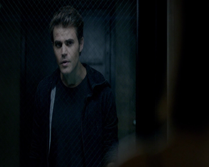 VampireDiaries-dot-nl_VampireDiaries-8x04AnEternityOfMisery1178.jpg