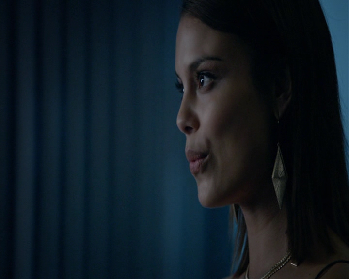 VampireDiaries-dot-nl_VampireDiaries-8x04AnEternityOfMisery1211.jpg