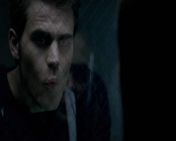 VampireDiaries-dot-nl_VampireDiaries-8x04AnEternityOfMisery1239.jpg