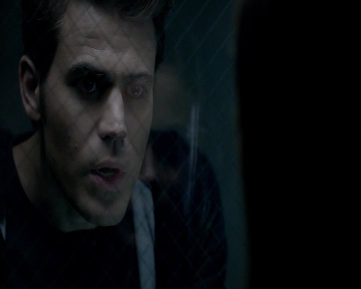 VampireDiaries-dot-nl_VampireDiaries-8x04AnEternityOfMisery1241.jpg