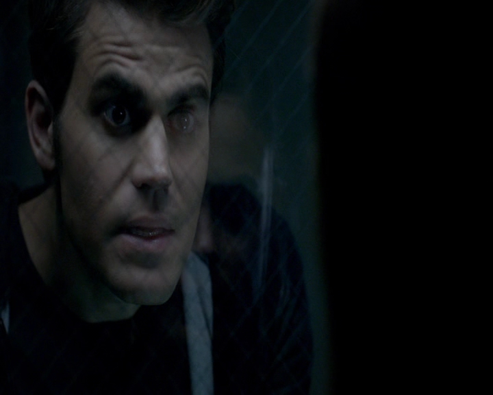 VampireDiaries-dot-nl_VampireDiaries-8x04AnEternityOfMisery1242.jpg