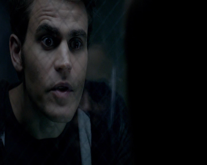 VampireDiaries-dot-nl_VampireDiaries-8x04AnEternityOfMisery1243.jpg