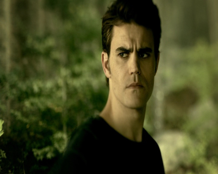 VampireDiaries-dot-nl_VampireDiaries-8x04AnEternityOfMisery1321.jpg