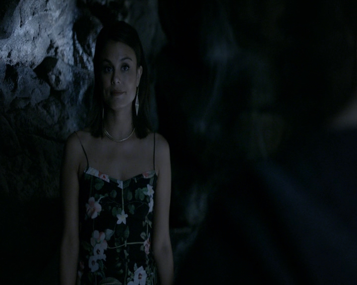 VampireDiaries-dot-nl_VampireDiaries-8x04AnEternityOfMisery1339.jpg