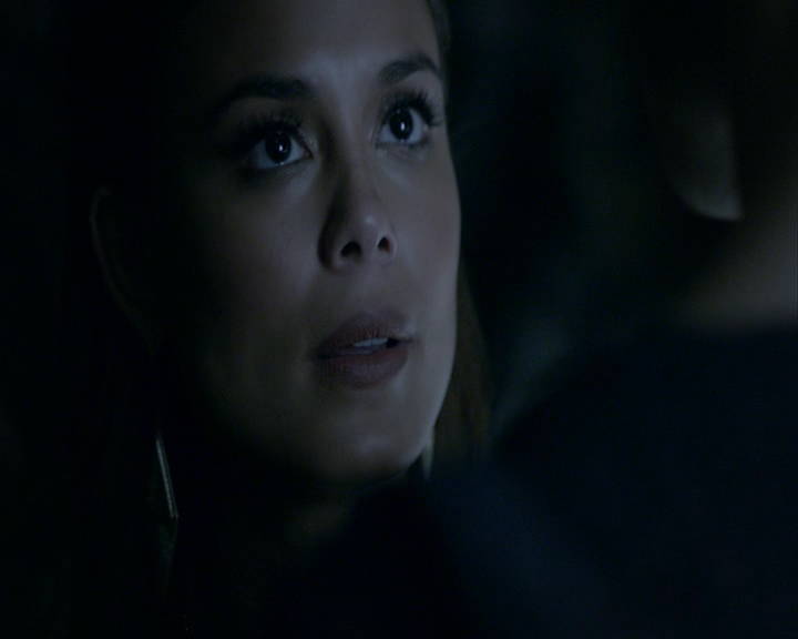 VampireDiaries-dot-nl_VampireDiaries-8x04AnEternityOfMisery1372.jpg