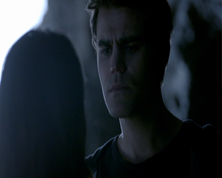 VampireDiaries-dot-nl_VampireDiaries-8x04AnEternityOfMisery1373.jpg