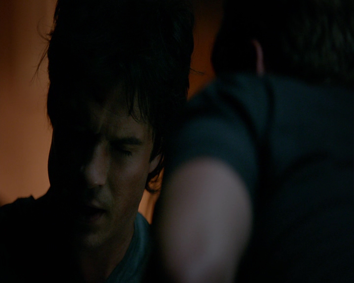 VampireDiaries-dot-nl_VampireDiaries-8x04AnEternityOfMisery1421.jpg