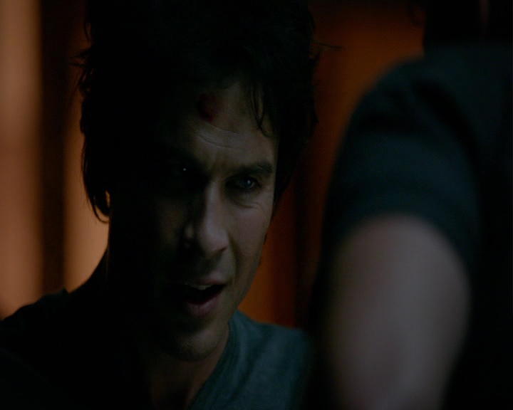 VampireDiaries-dot-nl_VampireDiaries-8x04AnEternityOfMisery1426.jpg