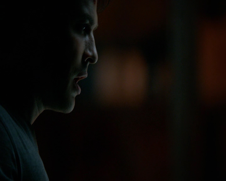 VampireDiaries-dot-nl_VampireDiaries-8x04AnEternityOfMisery1431.jpg