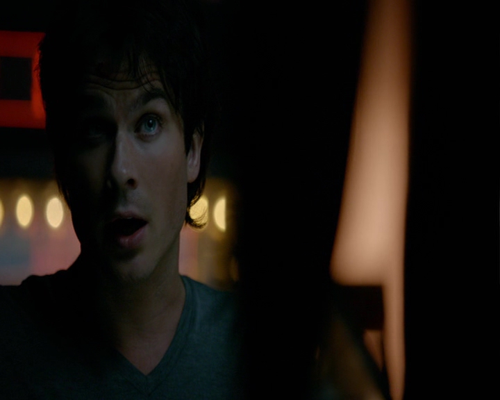 VampireDiaries-dot-nl_VampireDiaries-8x04AnEternityOfMisery1443.jpg