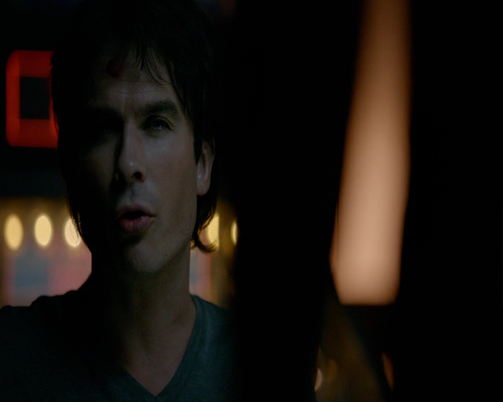 VampireDiaries-dot-nl_VampireDiaries-8x04AnEternityOfMisery1444.jpg