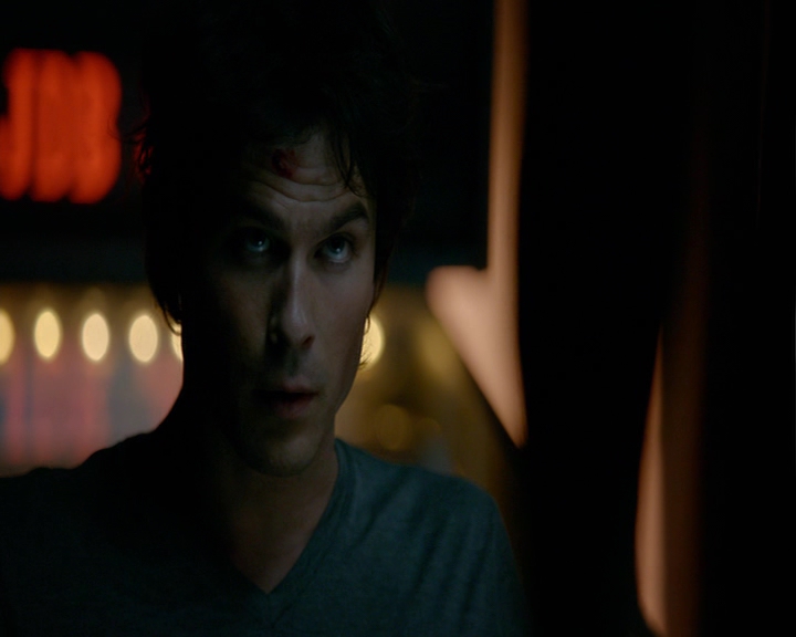 VampireDiaries-dot-nl_VampireDiaries-8x04AnEternityOfMisery1465.jpg