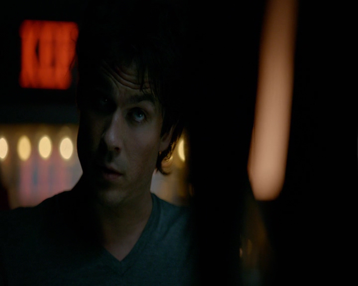 VampireDiaries-dot-nl_VampireDiaries-8x04AnEternityOfMisery1470.jpg