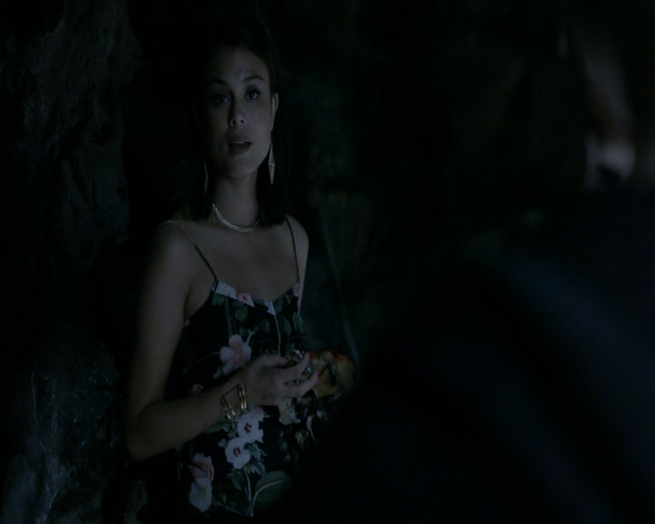 VampireDiaries-dot-nl_VampireDiaries-8x04AnEternityOfMisery1562.jpg