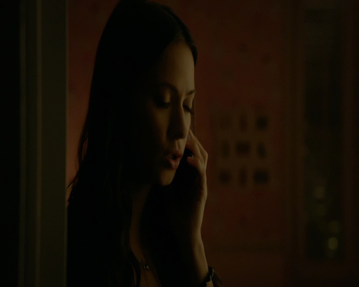 VampireDiaries-dot-nl_VampireDiaries-8x04AnEternityOfMisery1608.jpg