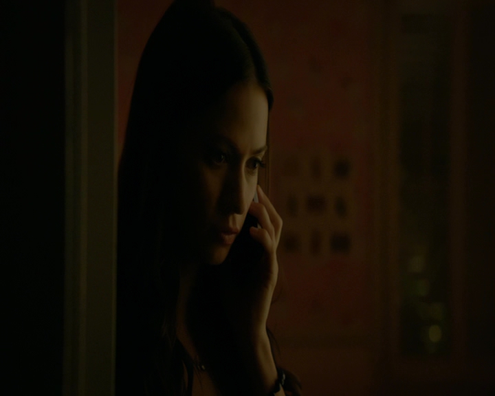 VampireDiaries-dot-nl_VampireDiaries-8x04AnEternityOfMisery1611.jpg