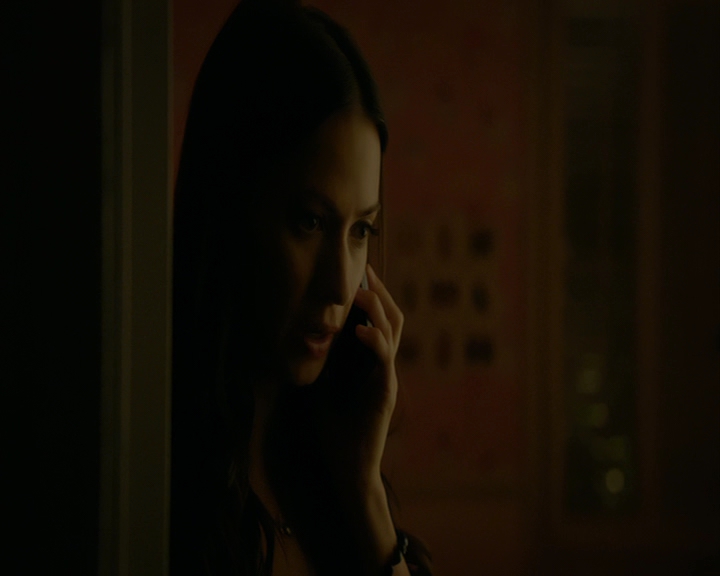 VampireDiaries-dot-nl_VampireDiaries-8x04AnEternityOfMisery1612.jpg