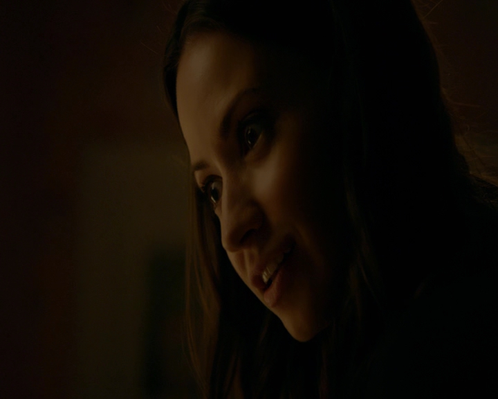 VampireDiaries-dot-nl_VampireDiaries-8x04AnEternityOfMisery1634.jpg