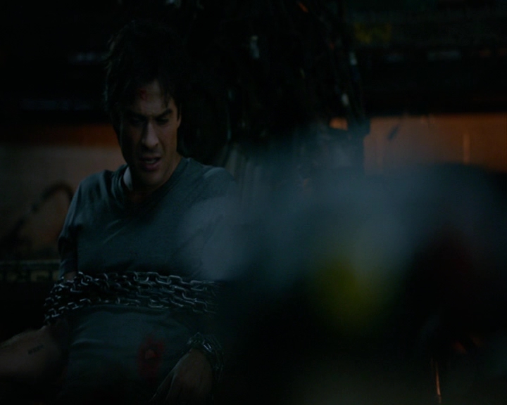 VampireDiaries-dot-nl_VampireDiaries-8x04AnEternityOfMisery1652.jpg