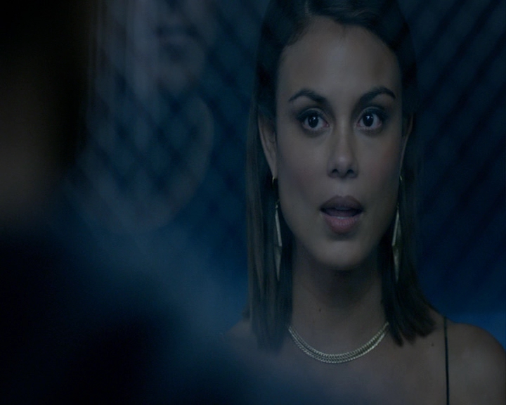 VampireDiaries-dot-nl_VampireDiaries-8x04AnEternityOfMisery1984.jpg