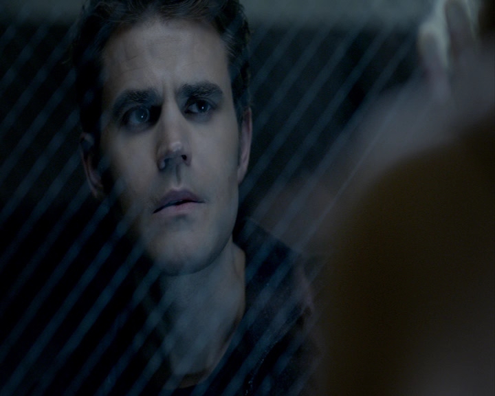 VampireDiaries-dot-nl_VampireDiaries-8x04AnEternityOfMisery2049.jpg