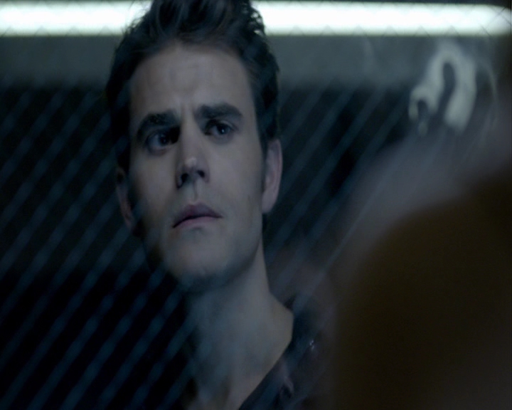 VampireDiaries-dot-nl_VampireDiaries-8x04AnEternityOfMisery2053.jpg