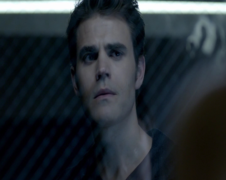 VampireDiaries-dot-nl_VampireDiaries-8x04AnEternityOfMisery2054.jpg