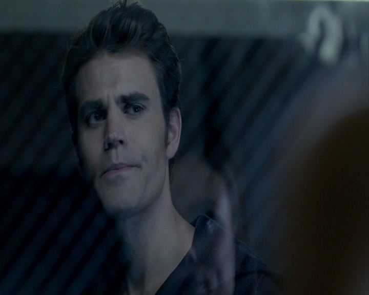 VampireDiaries-dot-nl_VampireDiaries-8x04AnEternityOfMisery2056.jpg