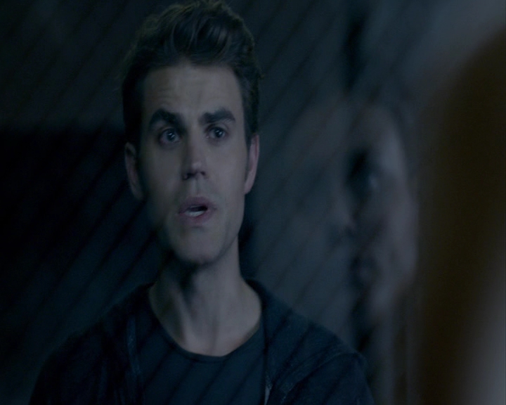 VampireDiaries-dot-nl_VampireDiaries-8x04AnEternityOfMisery2080.jpg