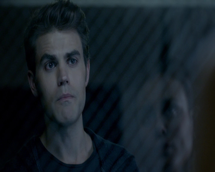 VampireDiaries-dot-nl_VampireDiaries-8x04AnEternityOfMisery2081.jpg