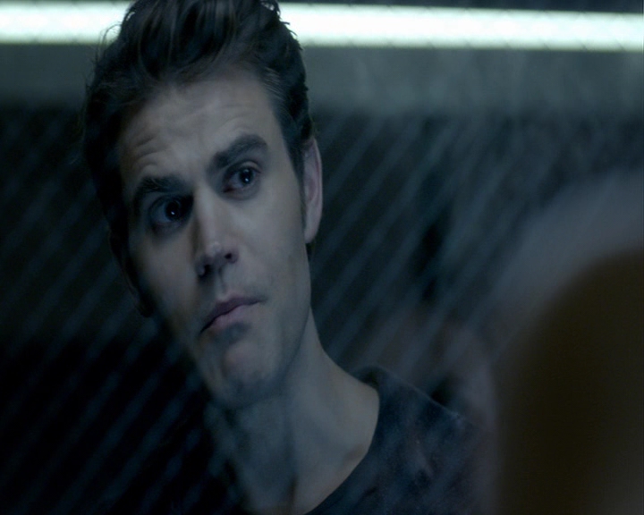 VampireDiaries-dot-nl_VampireDiaries-8x04AnEternityOfMisery2084.jpg