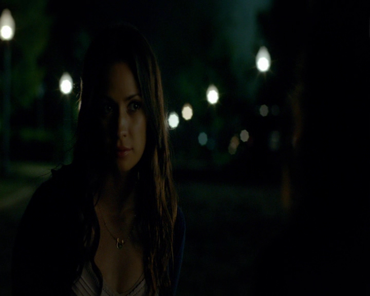 VampireDiaries-dot-nl_VampireDiaries-8x04AnEternityOfMisery2275.jpg