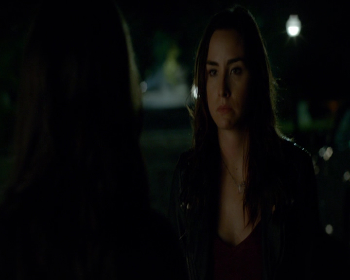 VampireDiaries-dot-nl_VampireDiaries-8x04AnEternityOfMisery2276.jpg