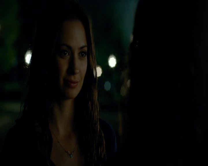 VampireDiaries-dot-nl_VampireDiaries-8x04AnEternityOfMisery2278.jpg