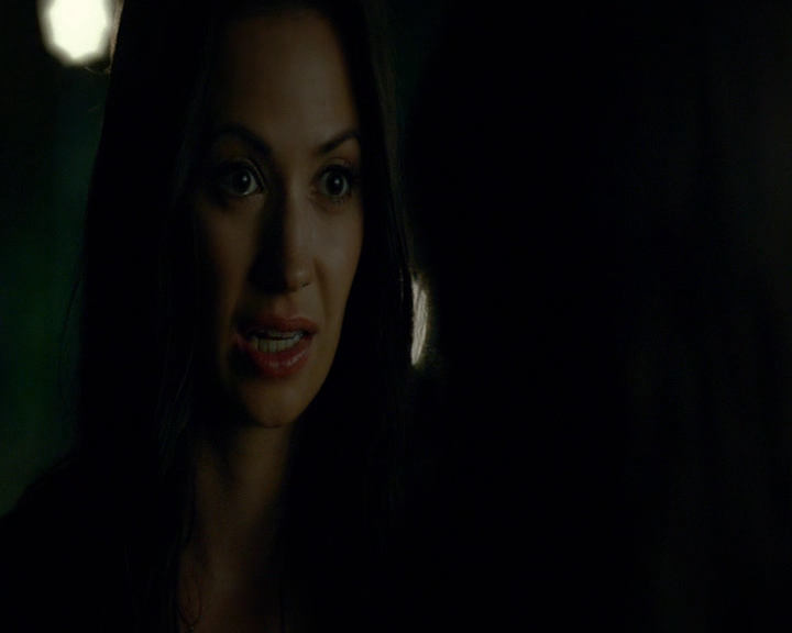 VampireDiaries-dot-nl_VampireDiaries-8x04AnEternityOfMisery2305.jpg